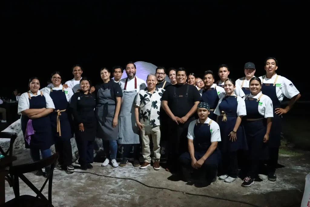 UTeM realiza con éxito la cena “Vive un Momento Mágico: Entre la Sal y el Sol” 2025 1