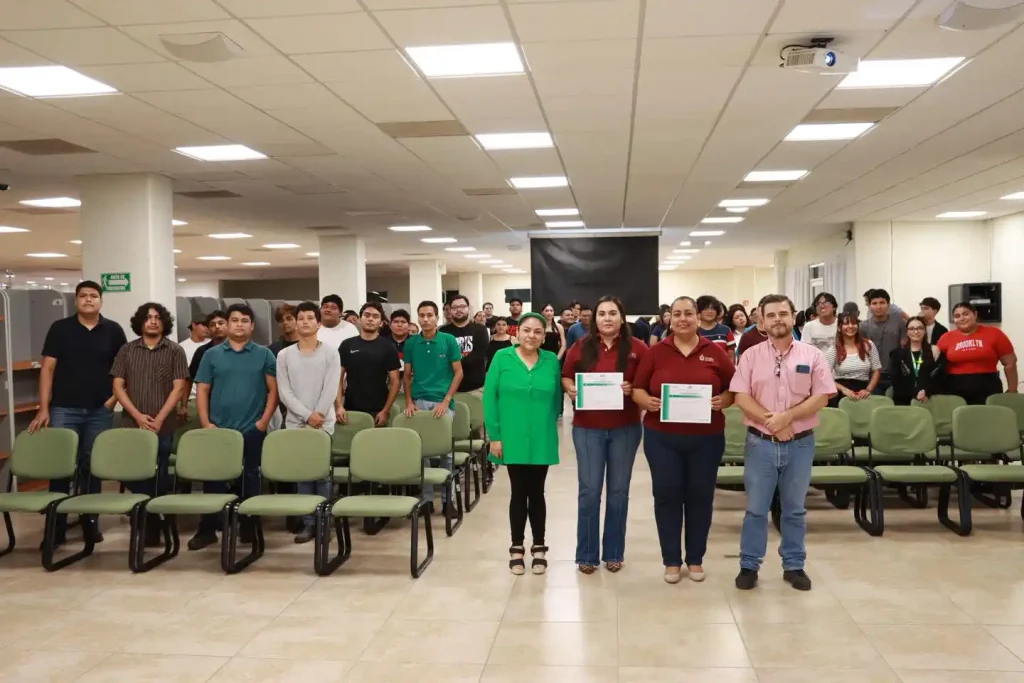 UTeM Fortalece la Empleabilidad estudiantil con charla sobre currículum profesional 2025 charla de estudiante a profesional utem 2025 (1)