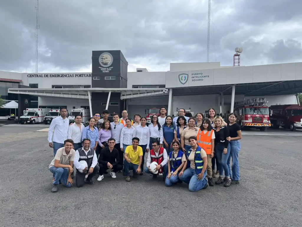 estudiantes del programa delfín realizan visita industrial en asipona utem 2025 (1)