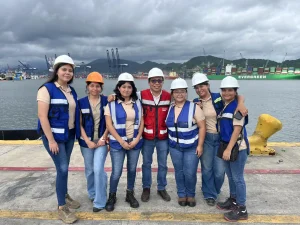 UTeM Fortalece la Formación Logística con visita académica al Puerto de Manzanillo de estudiantes del Programa Delfín 2025 estudiantes del programa delfín realizan visita industrial en asipona utem 2025 (4)
