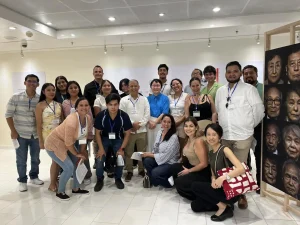 Comunidad UTeM visita la exposición “Un mensaje a la humanidad” en el barco La Paz 2025 visita barco de la paz utem 2025 (3)