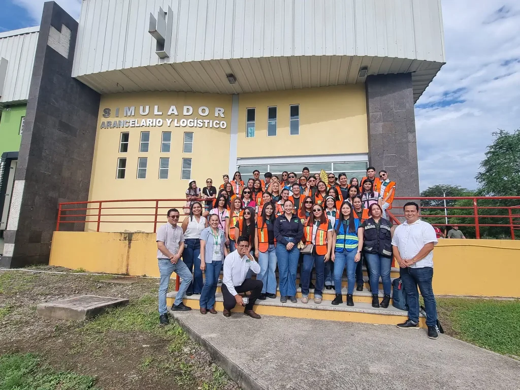 UTeM imparte taller de Despacho Aduanero a estudiantes de la Universidad Tecnológica de Nayarit 2025 taller arancelario (2)