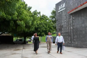 Rector de la UTeM recibe al Director General de ASIPONA Manzanillo en visita institucional 2025 visita del almirante (8)
