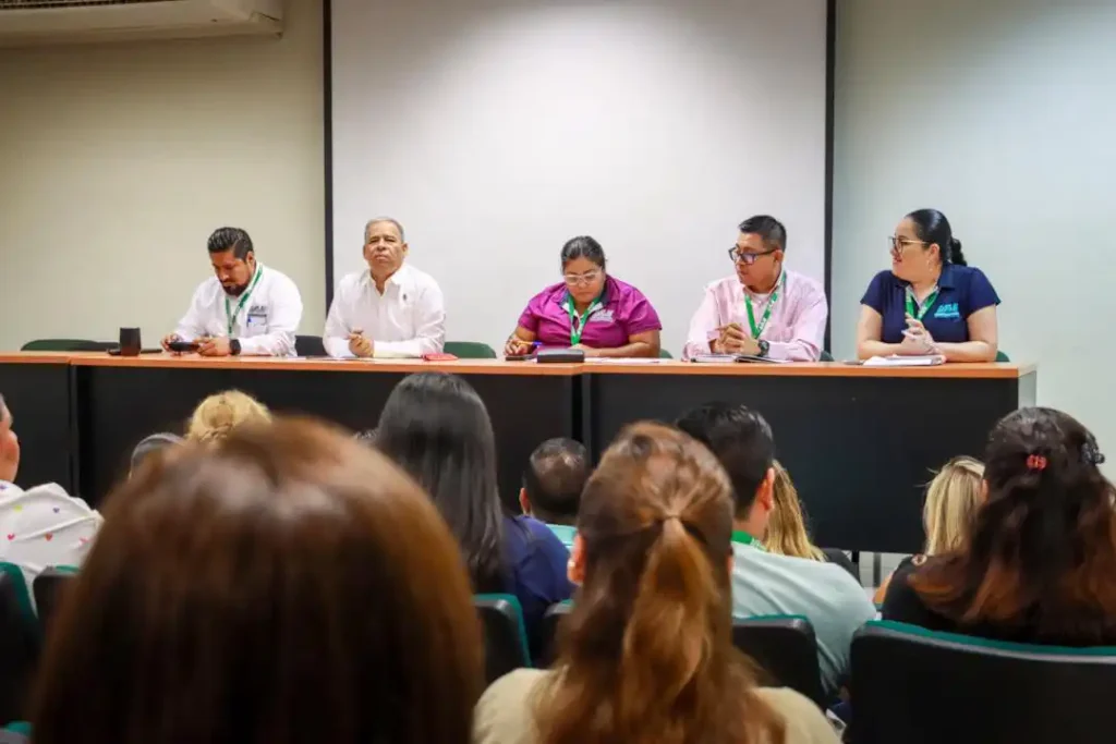 rector de la utem da la bienvenida al personal con motivo del inicio de año (3)