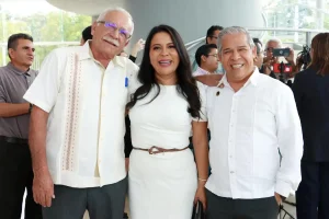 La UTeM felicita al Dr. Christian Torres Ortiz Zemeño por la presentación de su informe rectoral 2026 felicita al dr. christian torres ortiz zemeño (2)