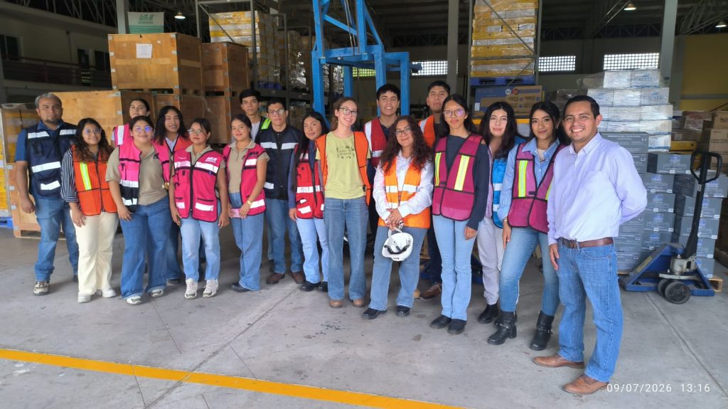 Estudiantes Delfines fortalecen sus conocimientos en el Simulador Arancelario de la UTeM simulador arancelario (5)