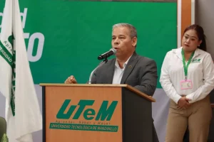 utem entrega títulos de tsu en tecnologías de la información a nuevas generaciones de profesionistas