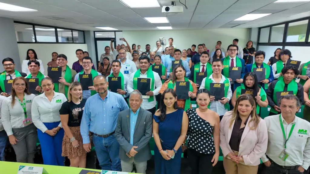 utem entrega títulos profesionales a egresadas y egresados de ingeniería en desarrollo y gestión de software 6