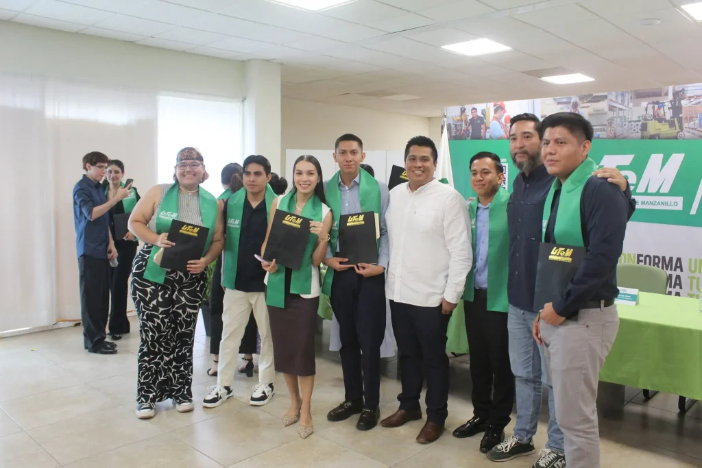 utem entrega títulos profesionales a egresadas y egresados de química y gastronomía 5