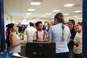 utem fortalece la vinculación laboral con la realización de la expo trabajo 2026 6