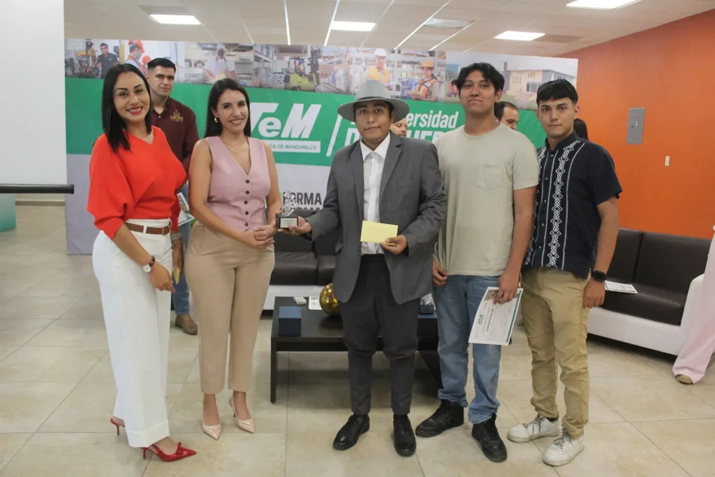 utem impulsa el talento estudiantil en el summit de innovación aplicada 2026 11